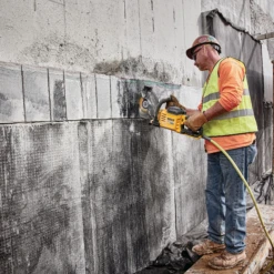 DeWalt DCS692X2 60V Max FlexVolt 9" Cut-Off Saw Kit -Tool Shop image 072014e2 395c 443e b8fe 04aed331a926