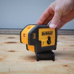 DeWalt DW085K Laser Level -Tool Shop image 232a1c79 a74b 4594 b752 ba239008e7a0