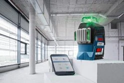 Bosch GLL3-330CG 12V Max Green Line Laser Kit -Tool Shop image 497a1c64 fe21 4727 b66b 06bb37813839