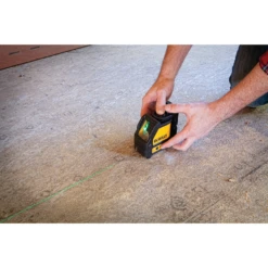 DeWalt DW088CG Green Cross Laser -Tool Shop image 571f03a4 9550 4078 9ab5 7d1c9feacd43