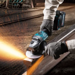 Makita GAG01M1 40V Max XGT 4-1/2" / 5" Angle Grinder Kit -Tool Shop image 6df57ac5 f6c3 4a77 9ca1 785865b2a7d8