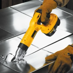 DeWalt DC490KA 18V Cordless Shears -Tool Shop image 8c73cd7f d671 49d1 b3a9 073dc4477cc4