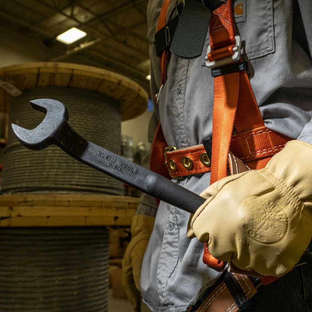 Klein 3214 Spud Wrench, 1-5/8-Inch Nominal Opening 2 Klein 3214 Spud Wrench, 1-5/8-Inch Nominal Opening - Image 2