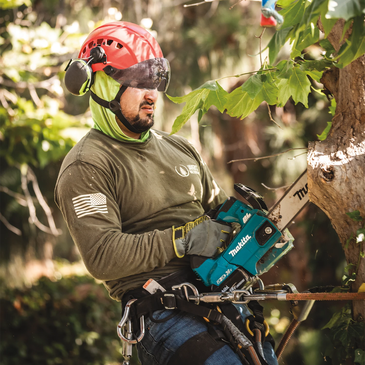 Makita XCU08PT 36V (18V X2) LXT Brushless 14" Top Handle Chain Saw Kit 3 Makita XCU08PT 36V (18V X2) LXT Brushless 14" Top Handle Chain Saw Kit - Image 3