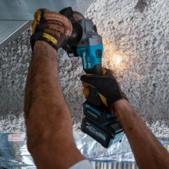 Makita GAG01M1 40V Max XGT 4-1/2" / 5" Angle Grinder Kit -Tool Shop image bfd288ab e22e 4c7b 931c e98251f586f7